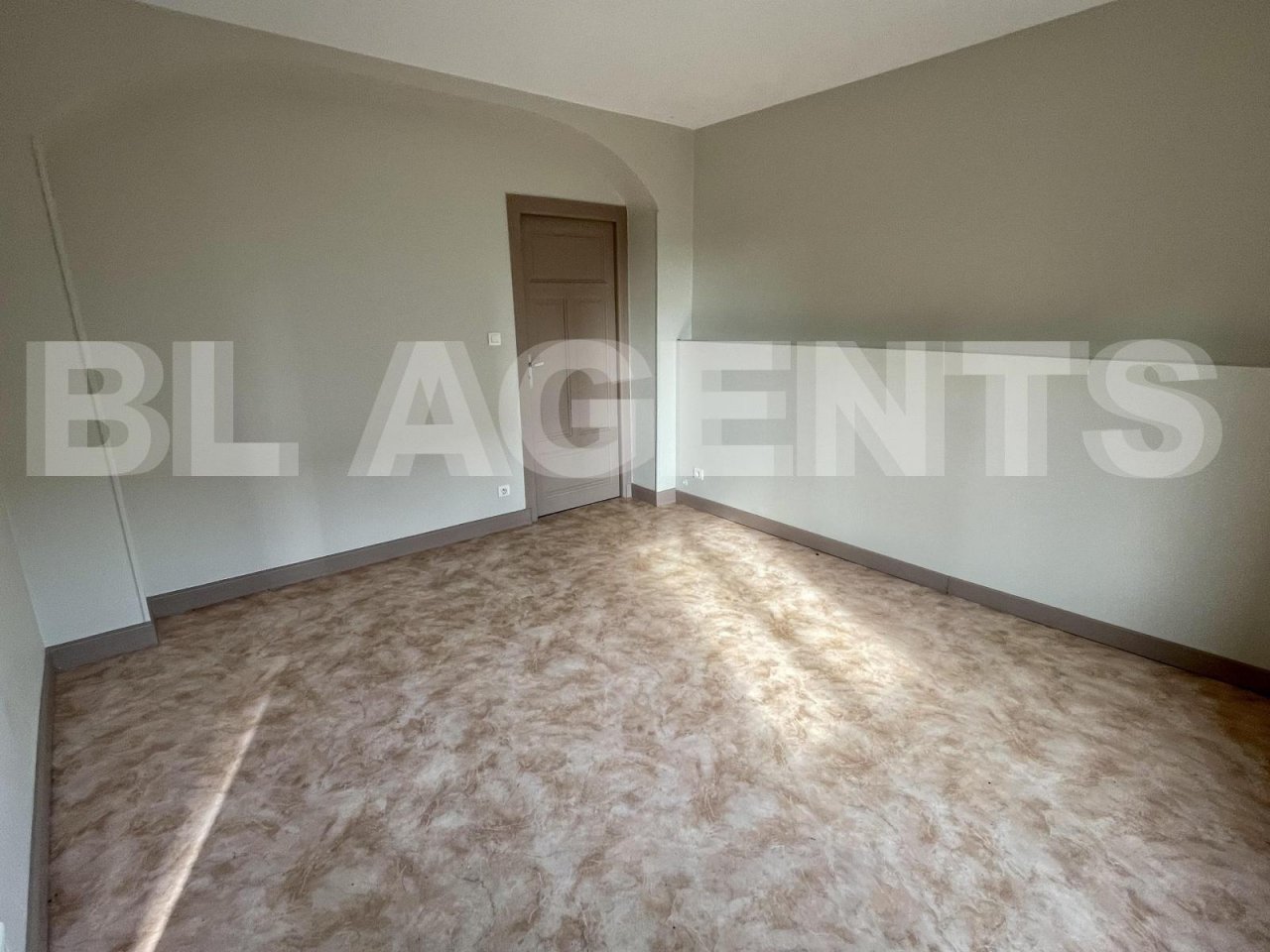 Immeuble  FIRMI - Photo 10