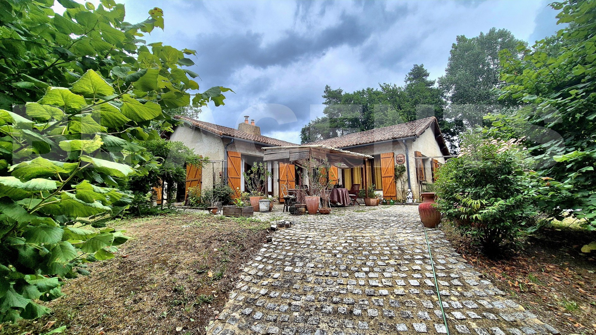 Maison provençale 5 Pièce(s) LAIGNE-EN-BELIN - Photo 9