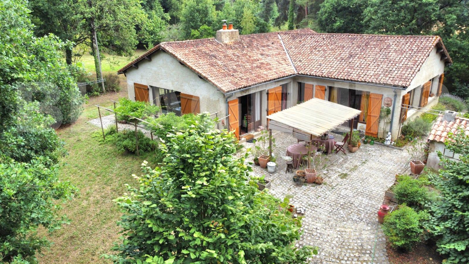 Maison provençale 5 Pièce(s) LAIGNE-EN-BELIN - Photo 11