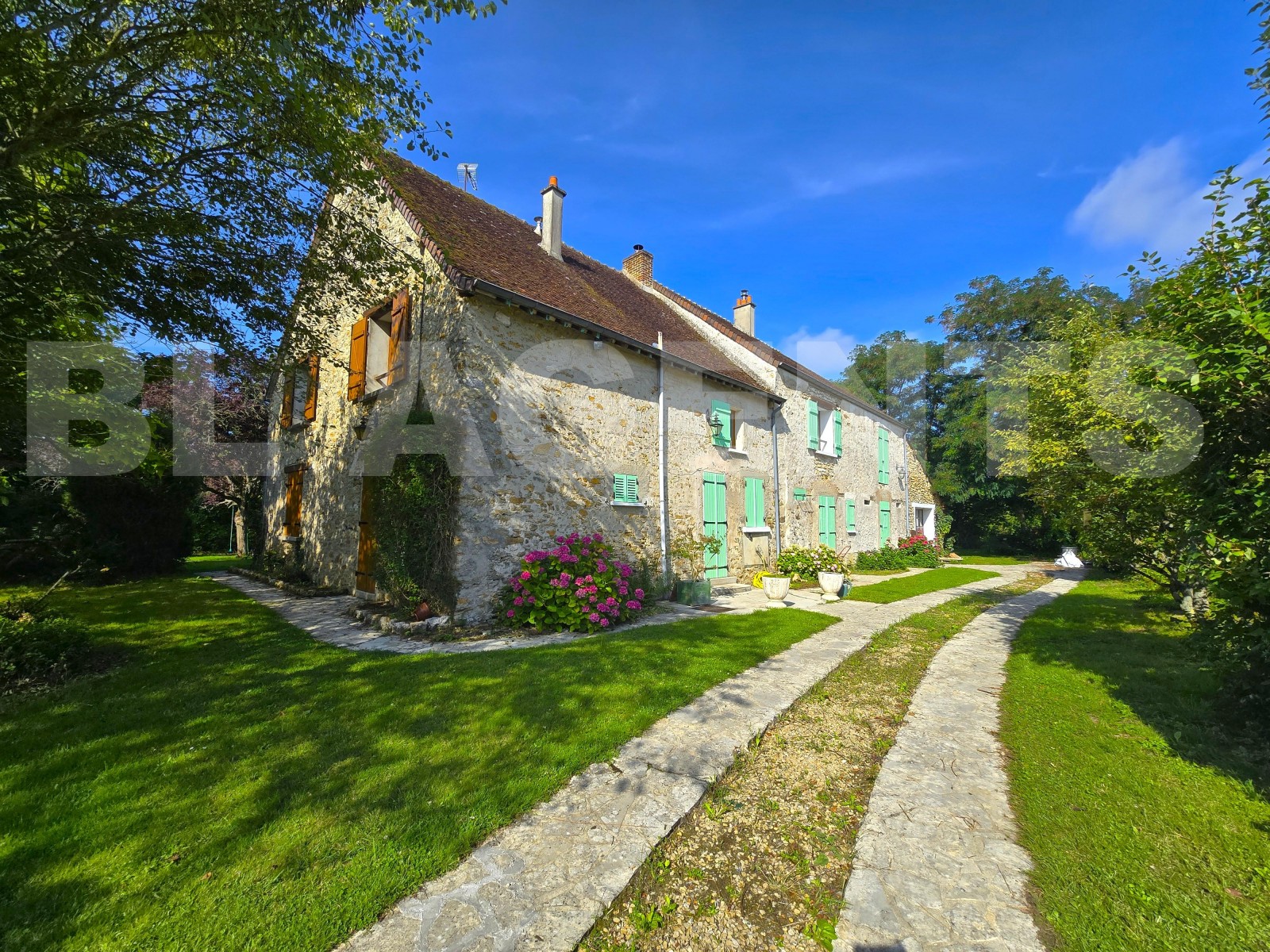 Maison en pierre 6 Pièce(s) REBAIS - Photo 1