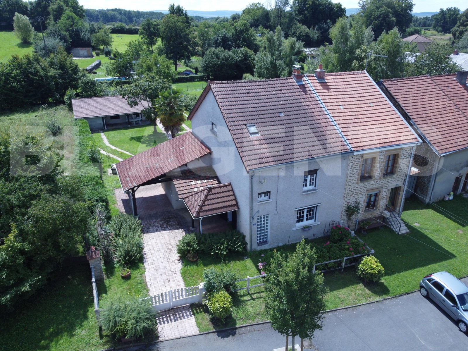 Maison 6 Pièce(s) ESCOMBRES-ET-LE-CHESNOIS - Photo 2