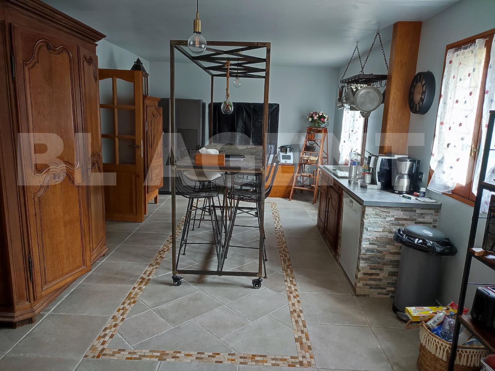 Maison traditionnelle 7 Pièce(s) SAINT-FARGEAU-PONTHIERRY - Photo 8