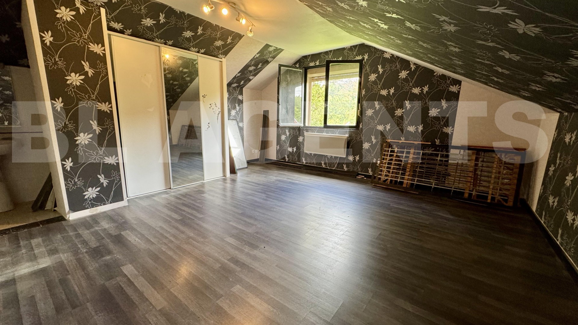 Maison 9 Pièce(s) NANT-LE-PETIT - Photo 3