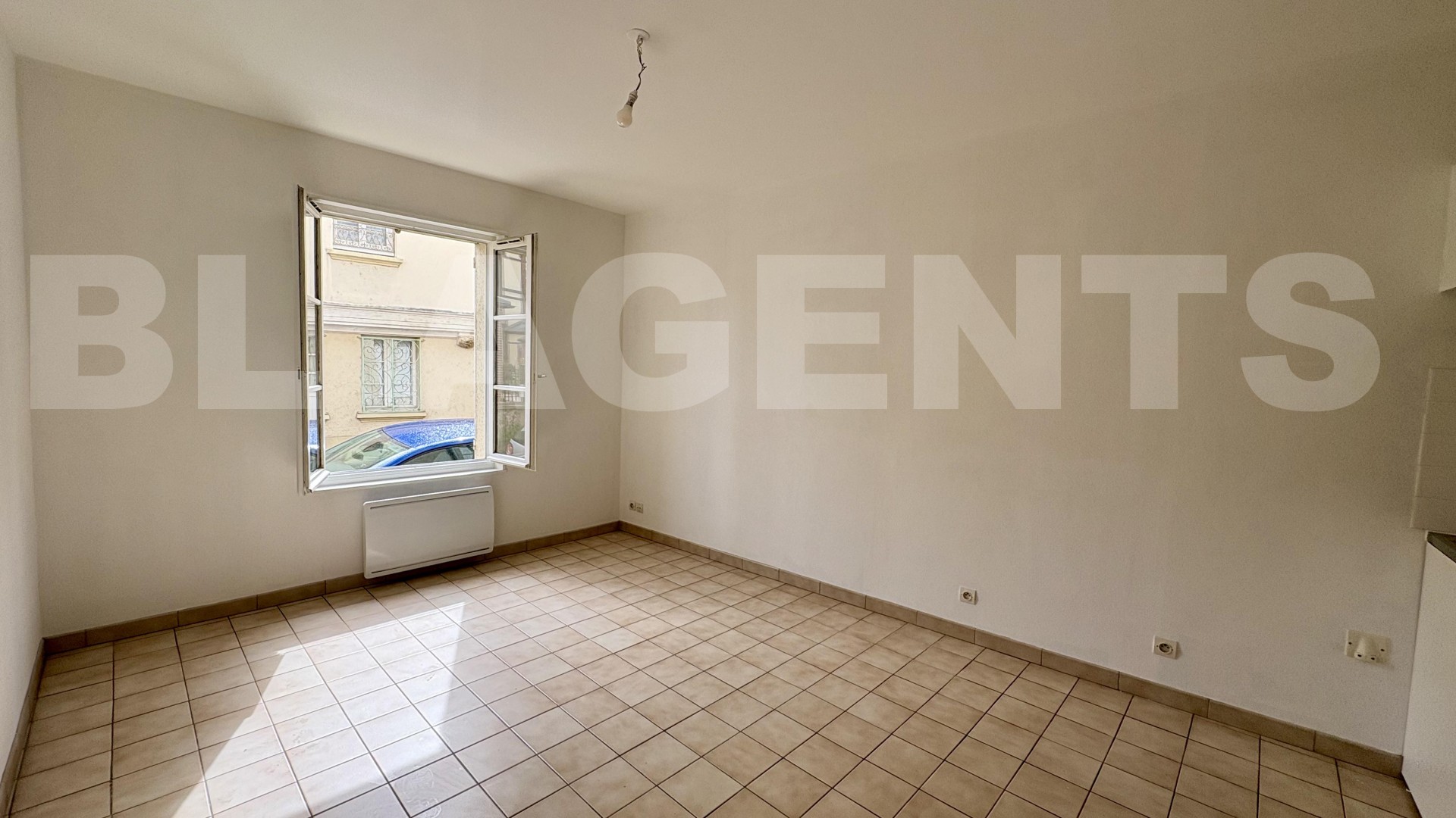 Appartement 2 Pièce(s) NOGENT-LE-ROI - Photo 2
