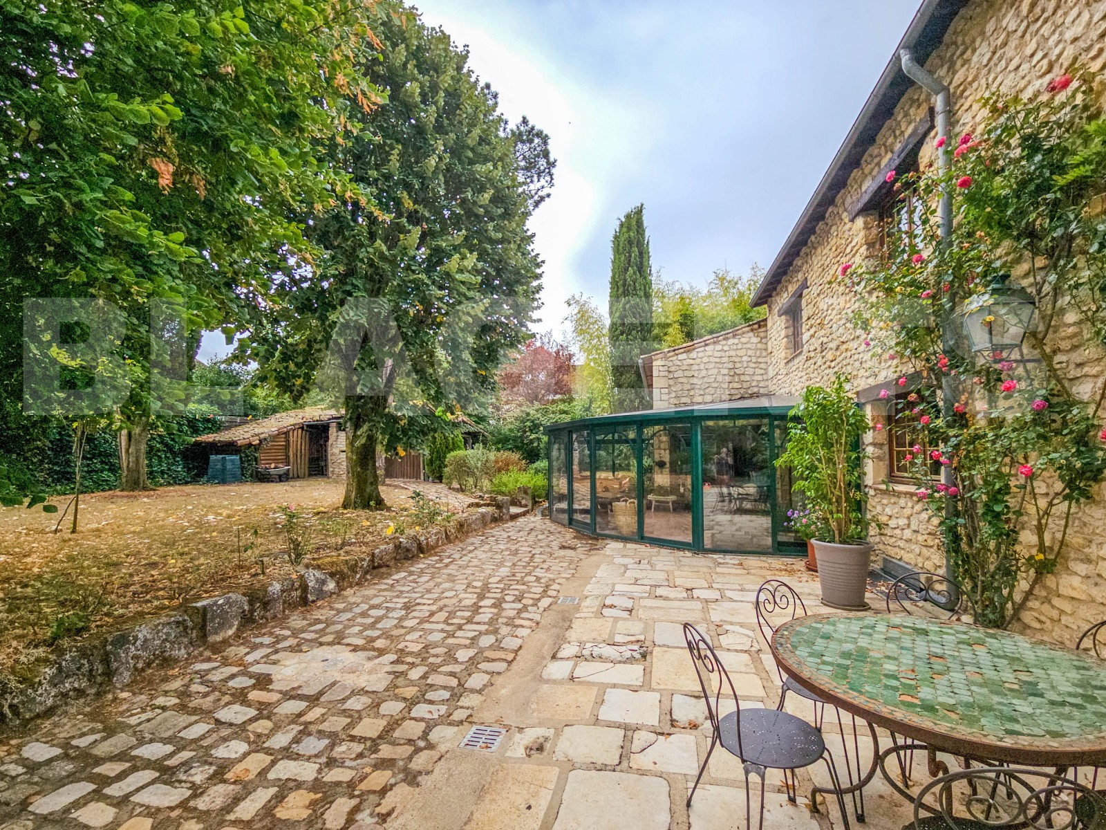 Maison en pierre 9 Pièce(s) CHATELLERAULT - Photo 16