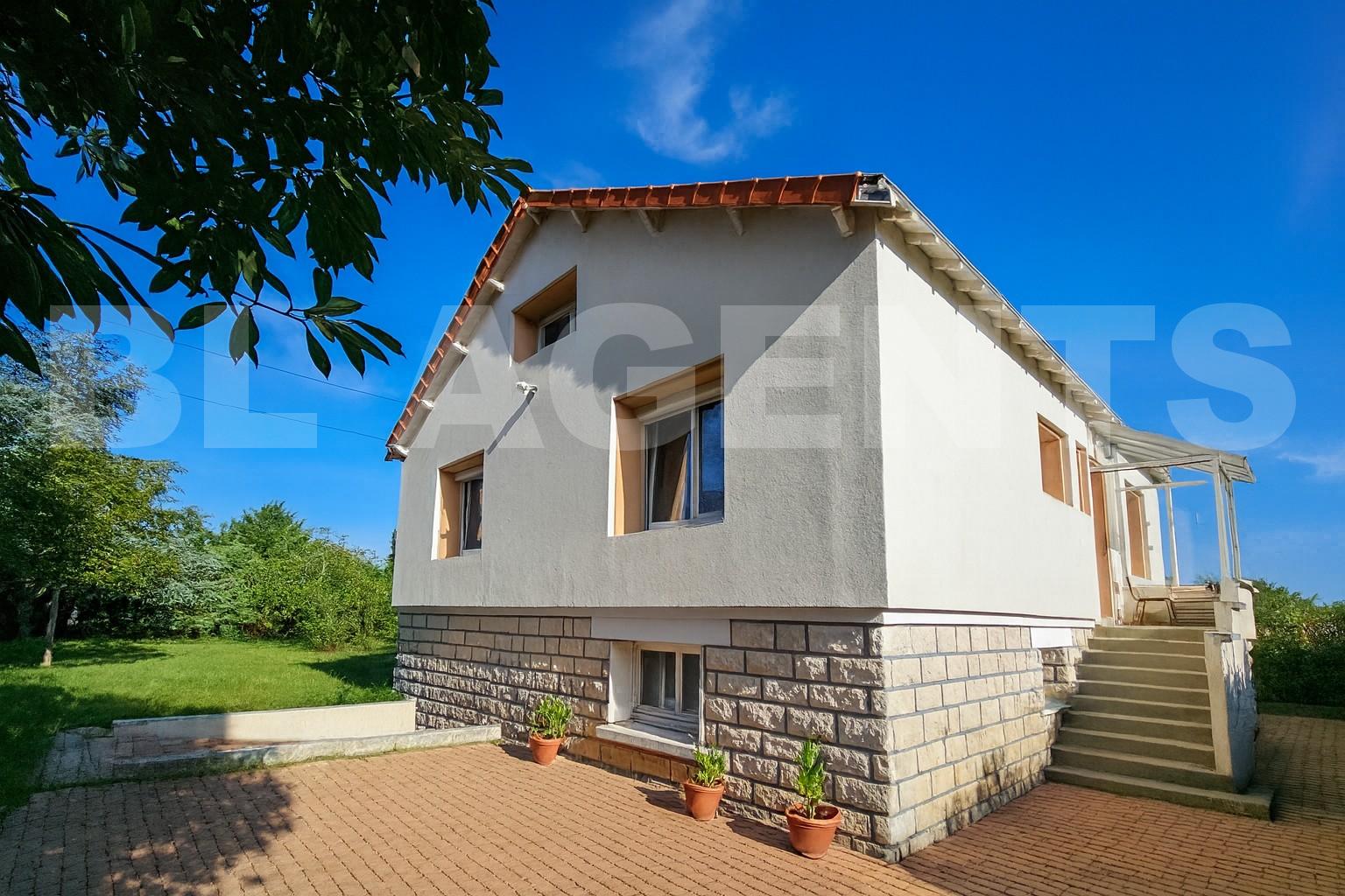 Maison 7 Pièce(s) CHATELLERAULT - Photo 1