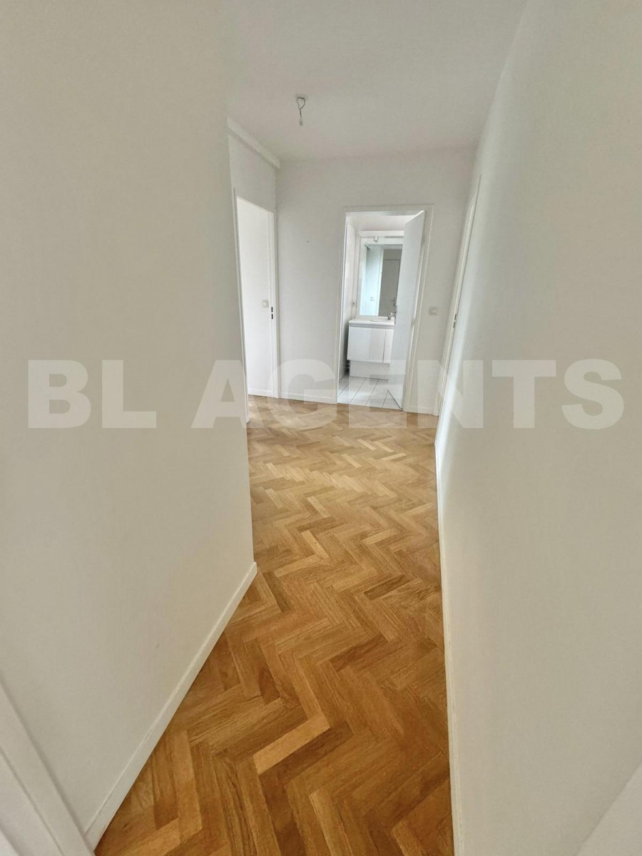 Appartement 4 Pièce(s) MONTIGNY-LE-BRETONNEUX - Photo 3