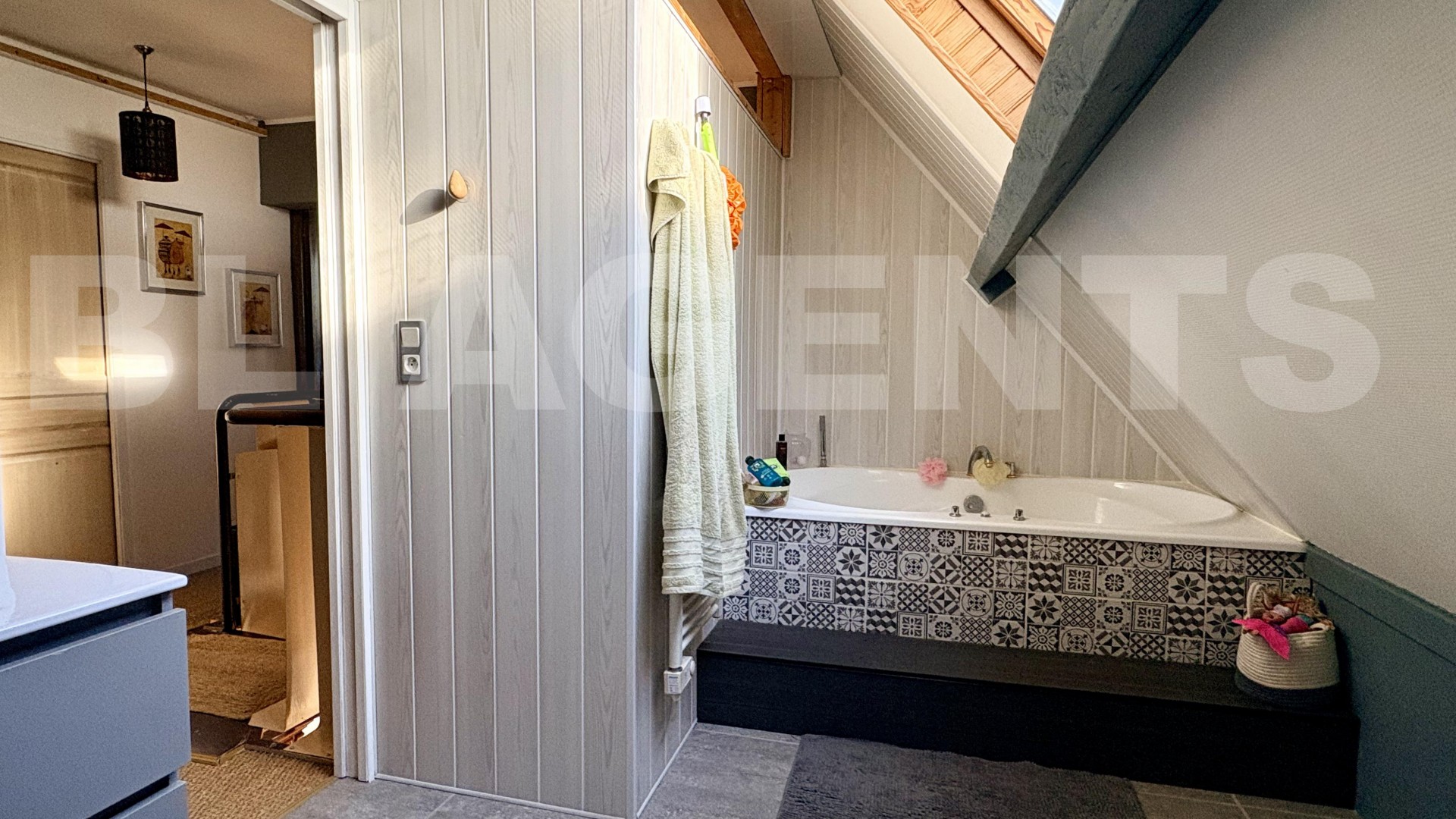 Maison d'architecte 7 Pièce(s) SAINT-SYMPHORIEN-LE-CHATEAU - Photo 14