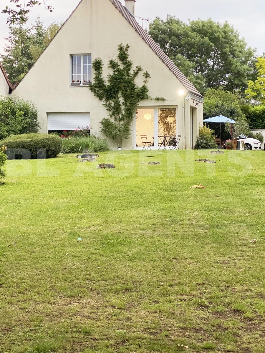 Maison d'architecte 7 Pièce(s) SAINT-SYMPHORIEN-LE-CHATEAU - Photo 18