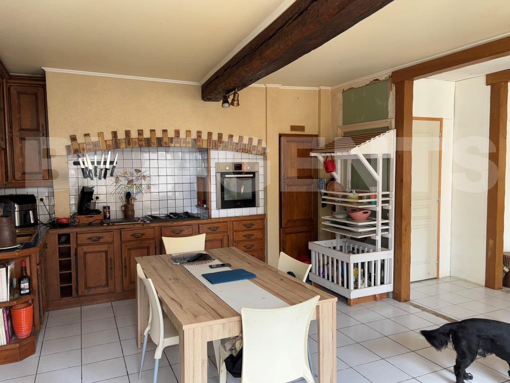 Maison de village 4 Pièce(s) LAROCHE-SAINT-CYDROINE - Photo 2