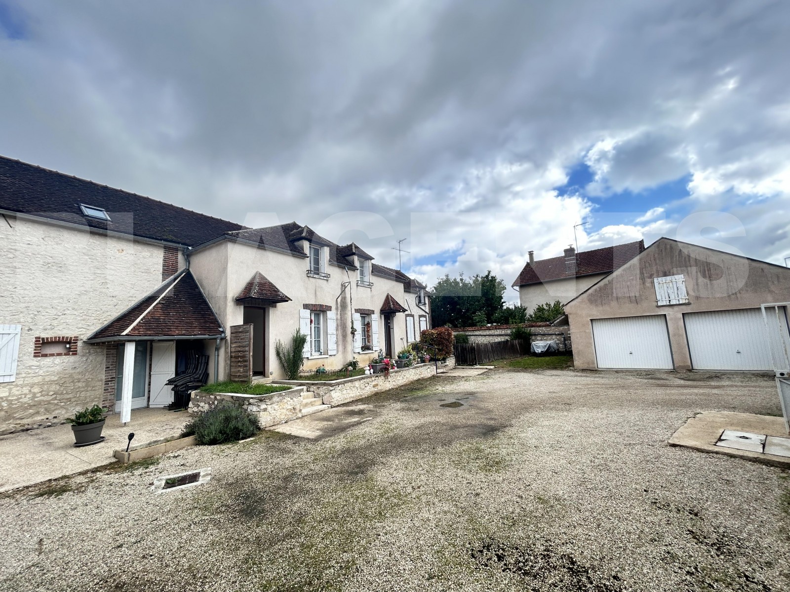 Immeuble  ORMOY - Photo 2
