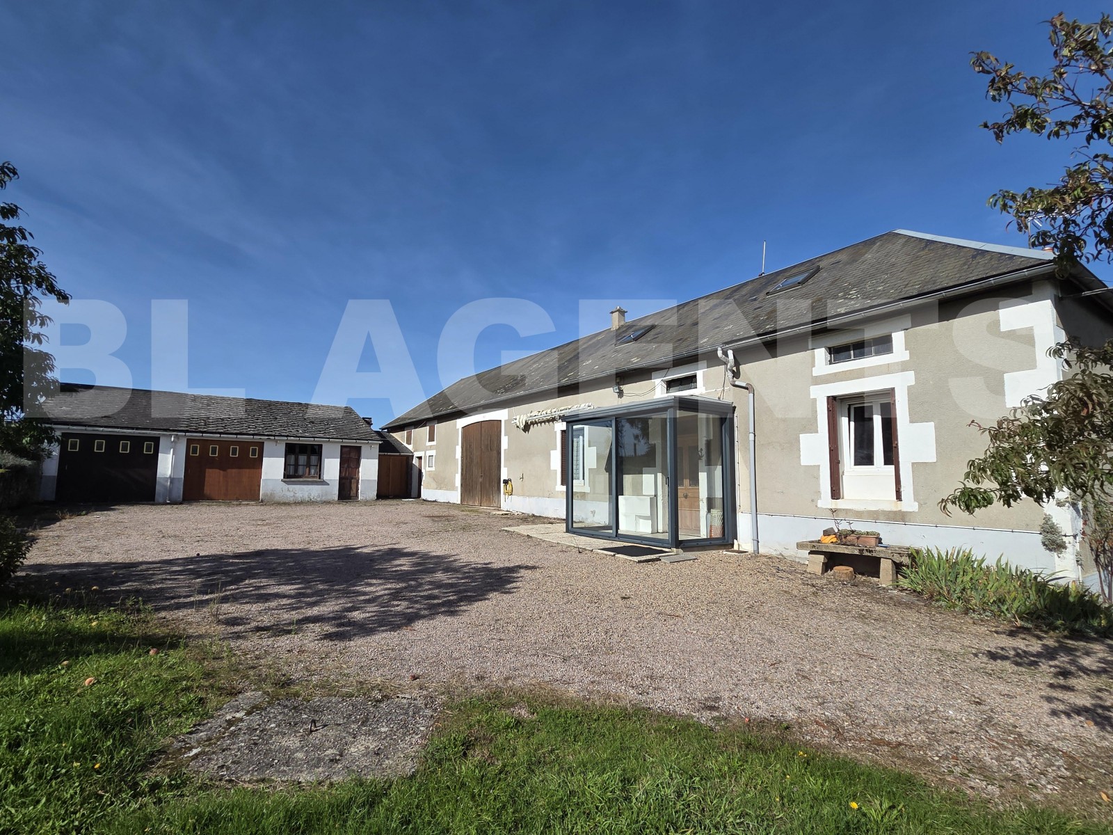 Propriété 6 Pièce(s) DUN-LES-PLACES - Photo 3