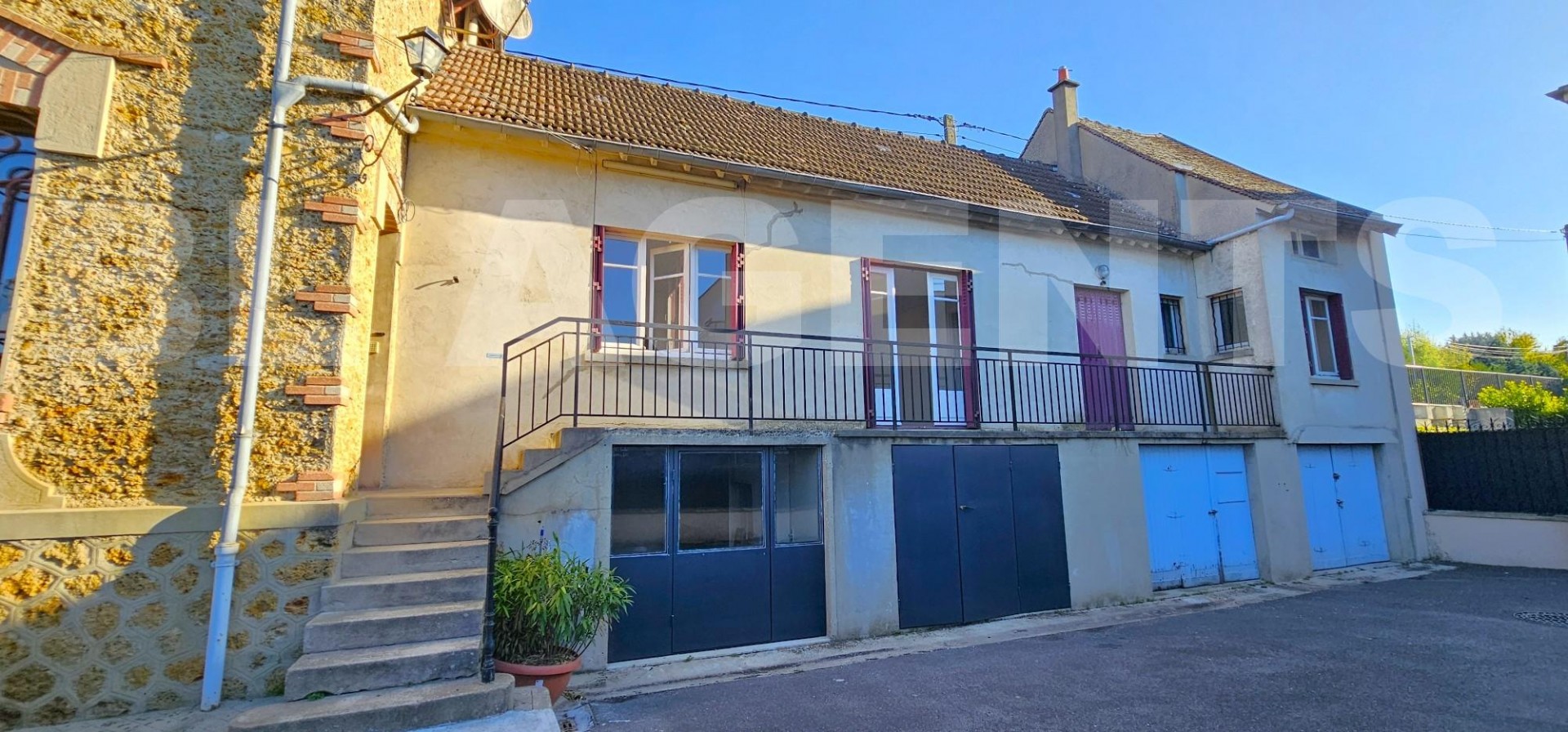 Appartement 4 Pièce(s) CRECY-LA-CHAPELLE - Photo 1