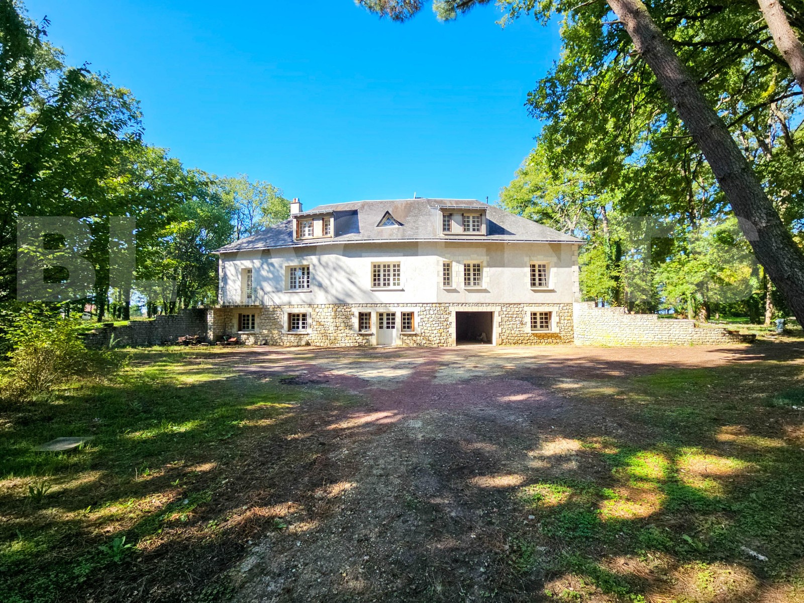 Maison traditionnelle 8 Pièce(s) VERNEUIL-LE-CHATEAU - Photo 3