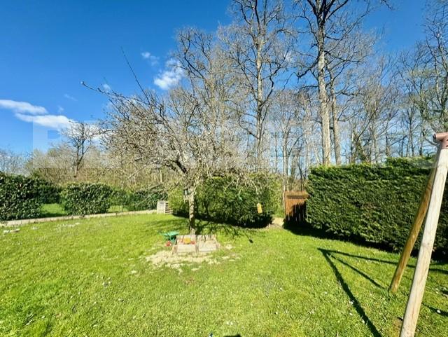 Maison 6 Pièce(s) SAINT-SYMPHORIEN-LE-CHATEAU - Photo 11