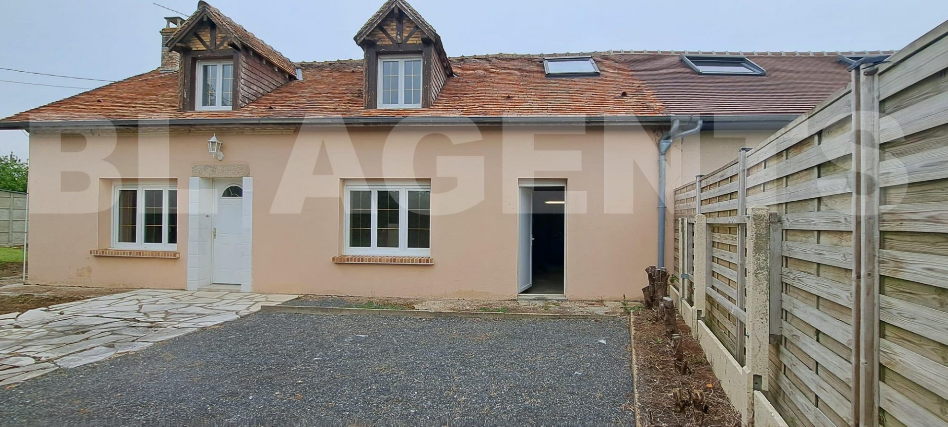 Maison traditionnelle 5 Pièce(s) CHASSE - Photo 4