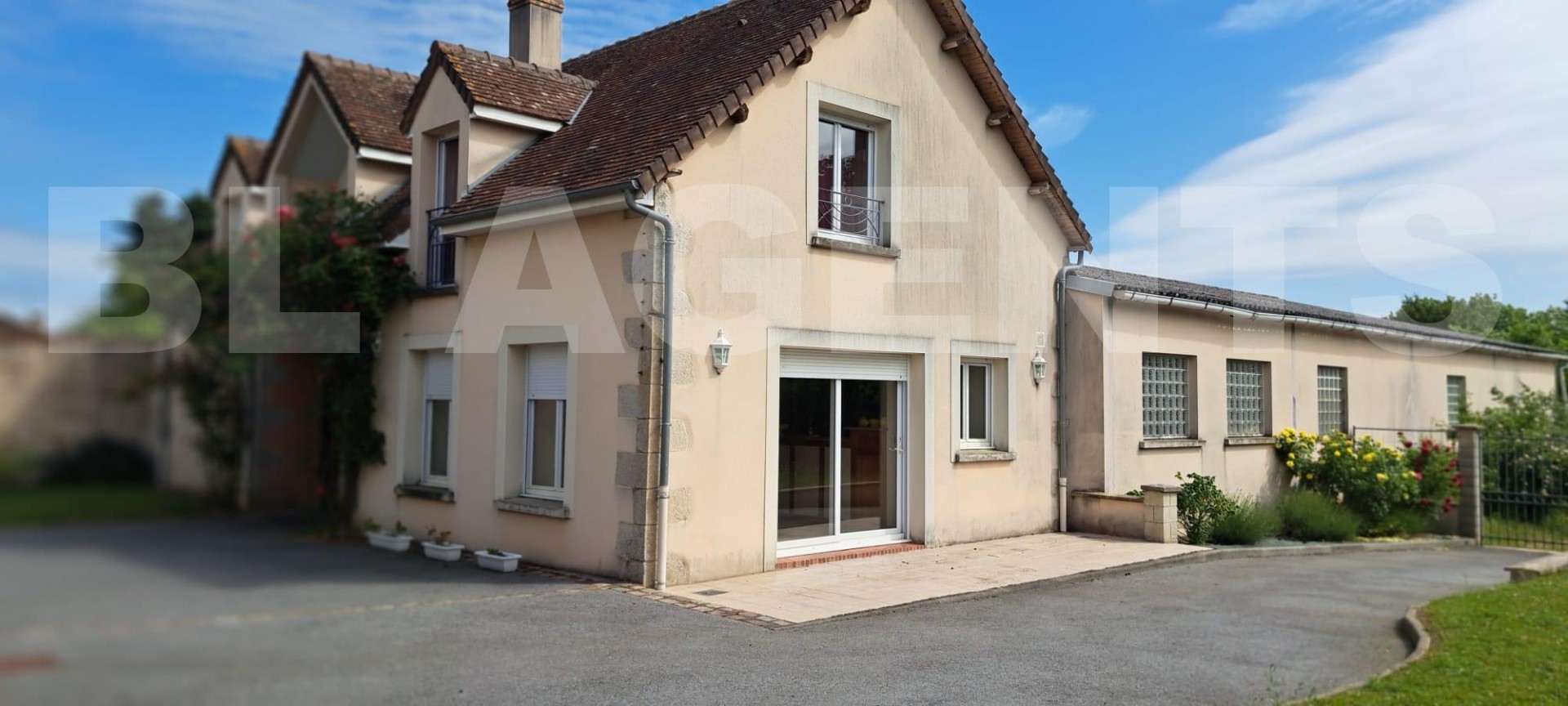 Maison bourgeoise 8 Pièce(s) LA FRESNAYE-SUR-CHEDOUET - Photo 3