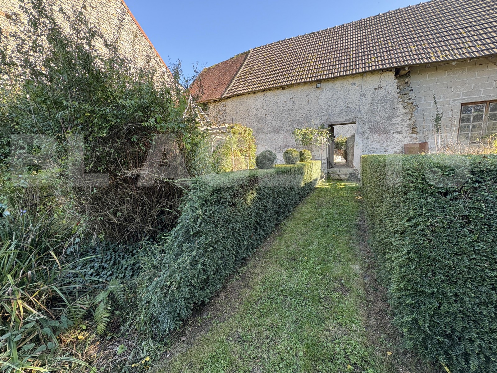 Maison en pierre 9 Pièce(s) TREFOLS - Photo 3