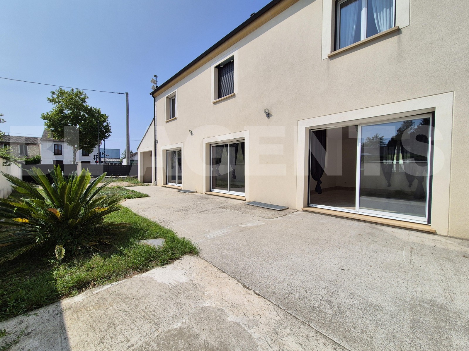 Maison 5 Pièce(s) MANTES-LA-JOLIE - Photo 1