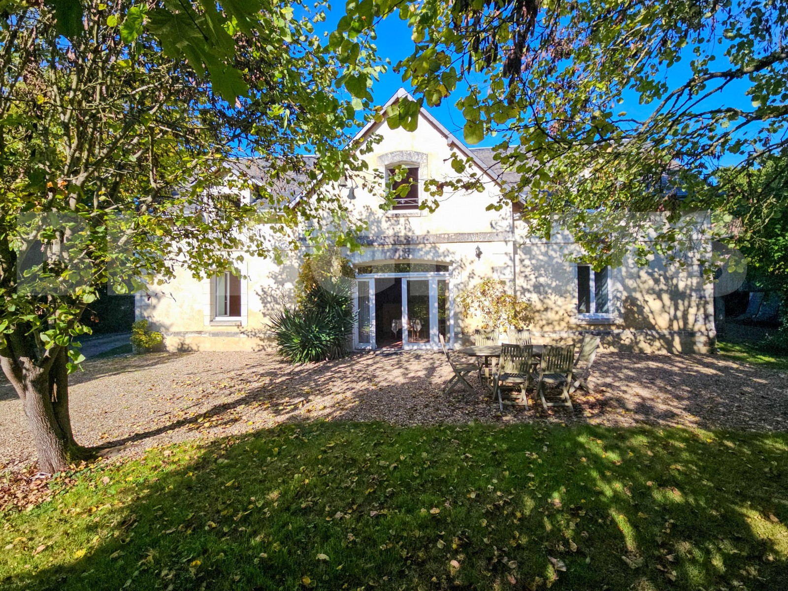 Maison bourgeoise 6 Pièce(s) FAYE-LA-VINEUSE - Photo 1