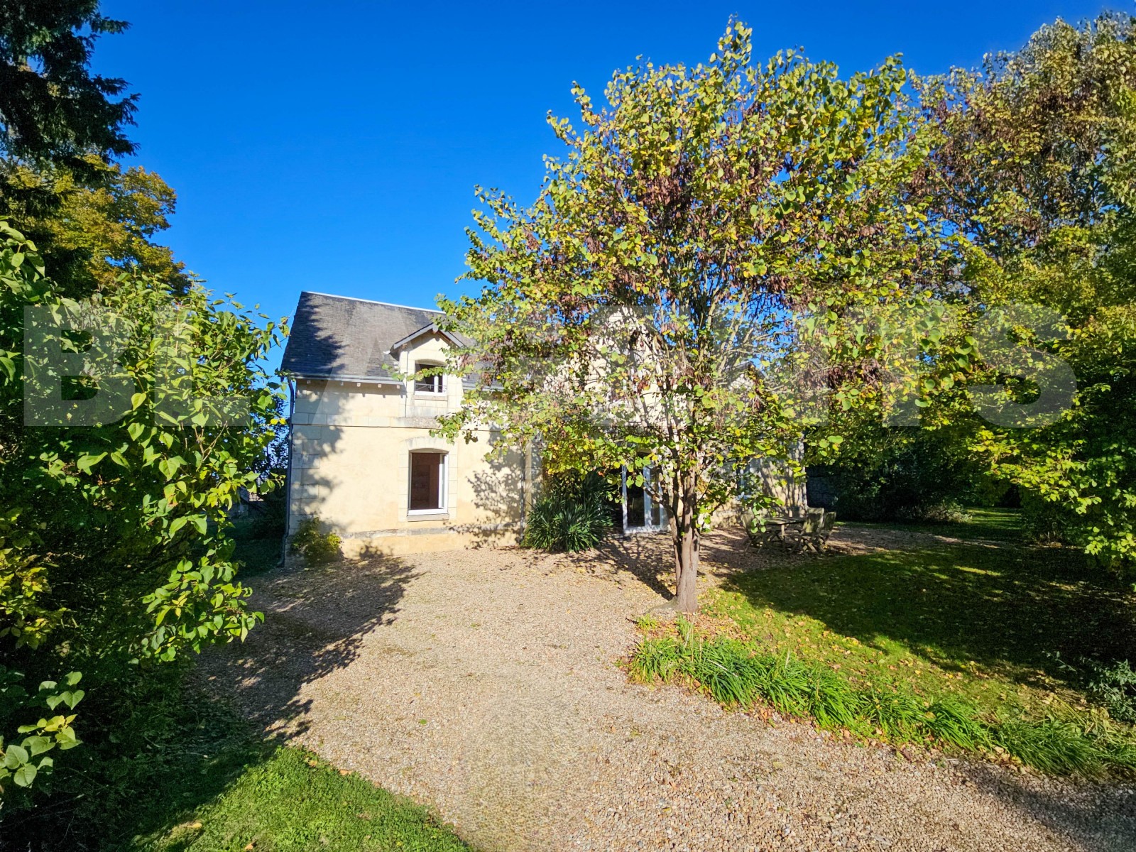 Maison bourgeoise 6 Pièce(s) FAYE-LA-VINEUSE - Photo 2