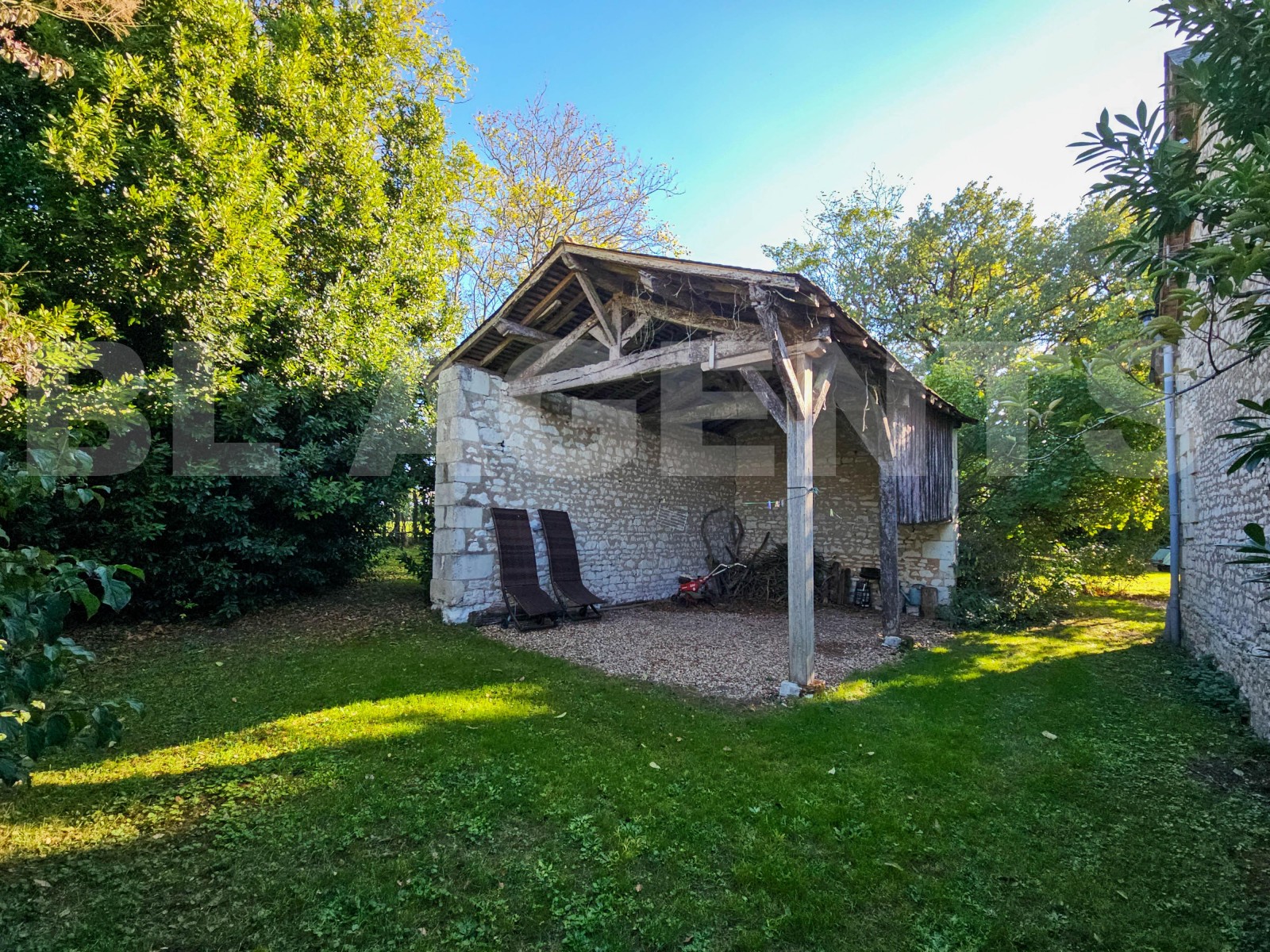 Maison bourgeoise 6 Pièce(s) FAYE-LA-VINEUSE - Photo 16