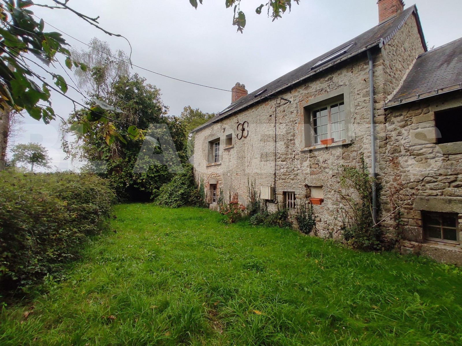 Maison en pierre 7 Pièce(s) MONTOURTIER - Photo 2