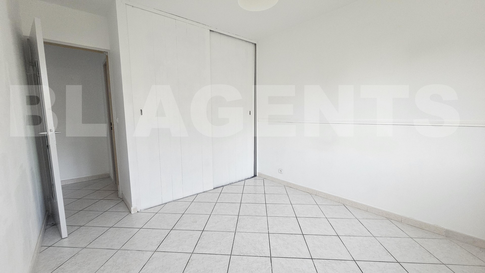 Appartement 3 Pièce(s) MARSEILLE 12EME ARR. - Photo 8