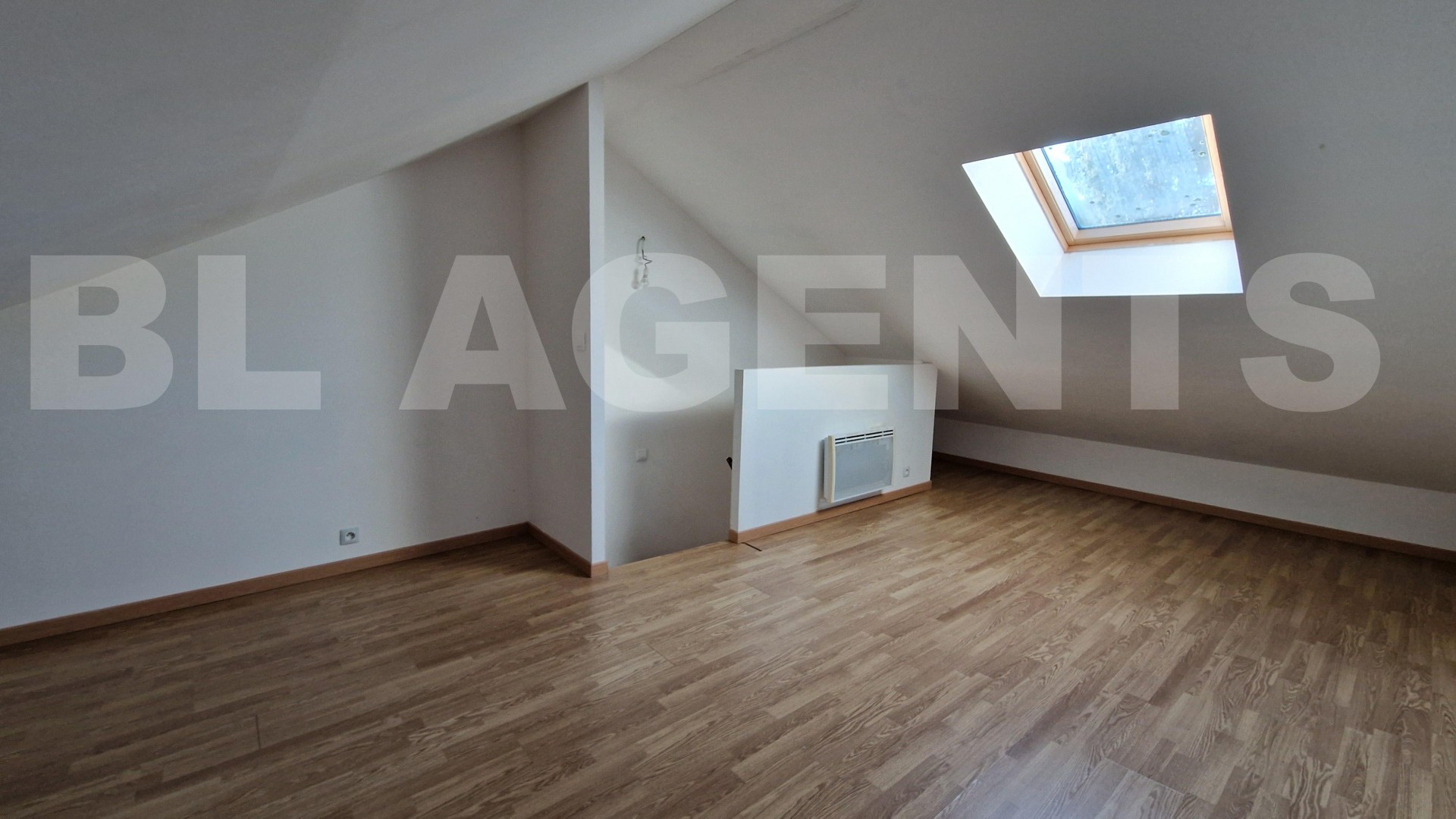 Maison de ville 4 Pièce(s) ROMILLY-SUR-SEINE - Photo 9