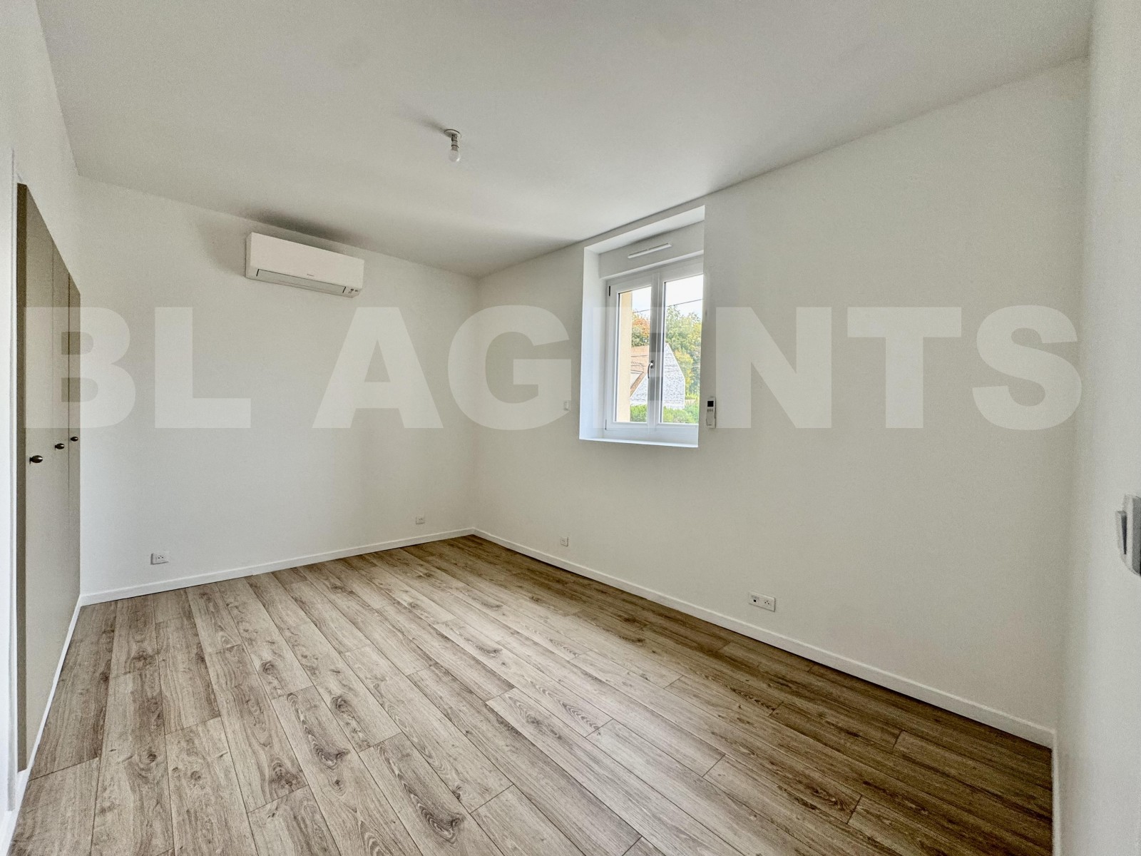 Maison 7 Pièce(s) COULOMMIERS - Photo 9