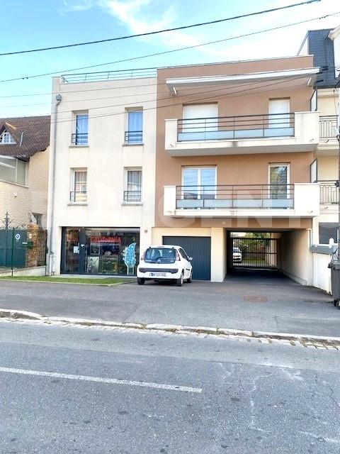Appartement 4 Pièce(s) SAINTE-GENEVIEVE-DES-BOIS - Photo 1