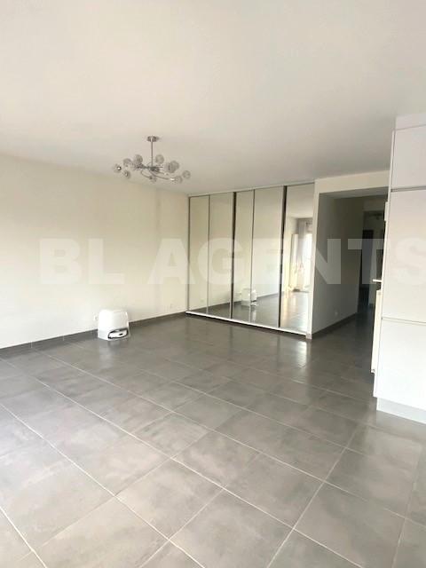 Appartement 4 Pièce(s) SAINTE-GENEVIEVE-DES-BOIS - Photo 3