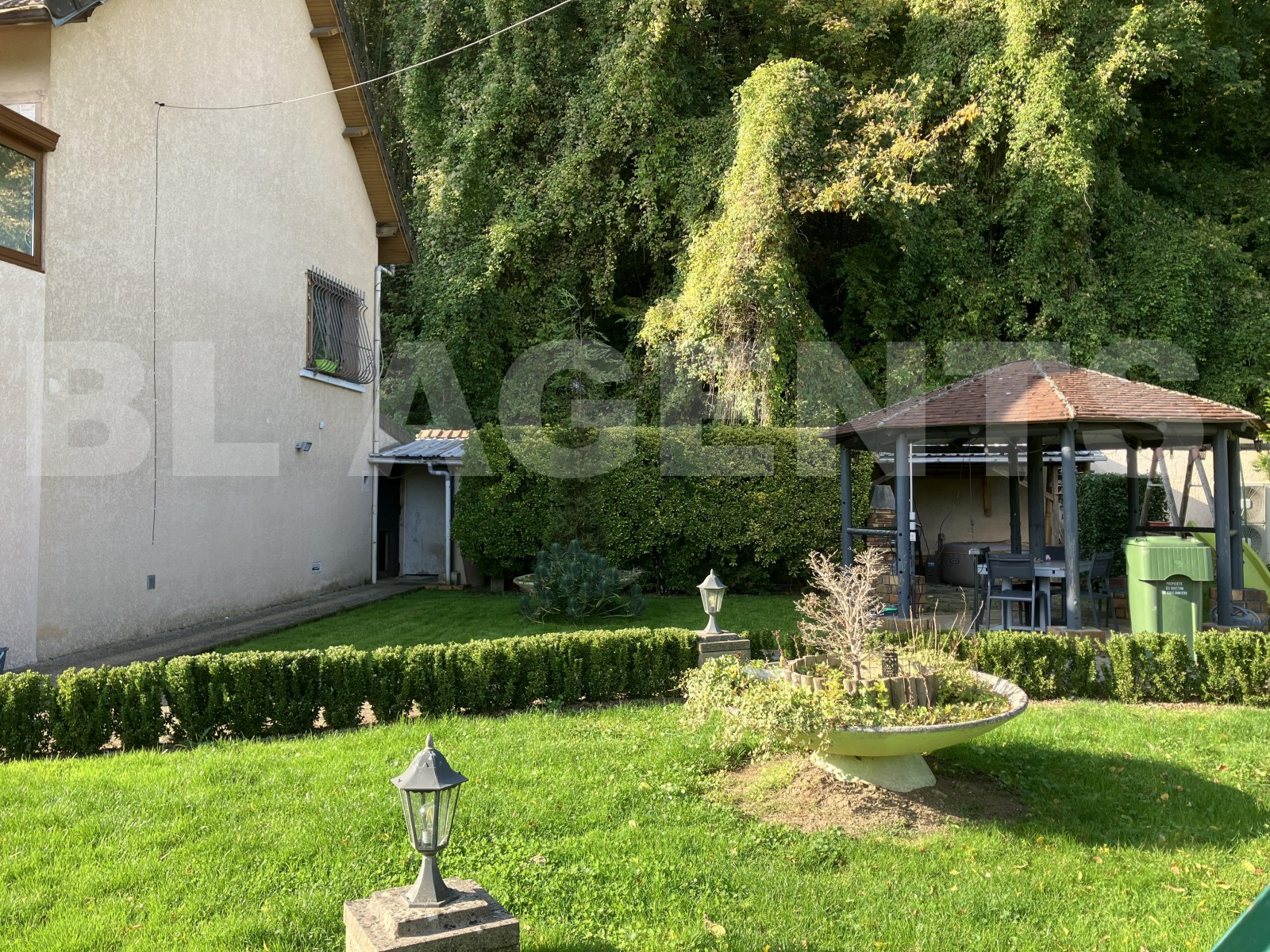 Maison 6 Pièce(s) SAINT-JEAN-LES-DEUX-JUMEAUX - Photo 17