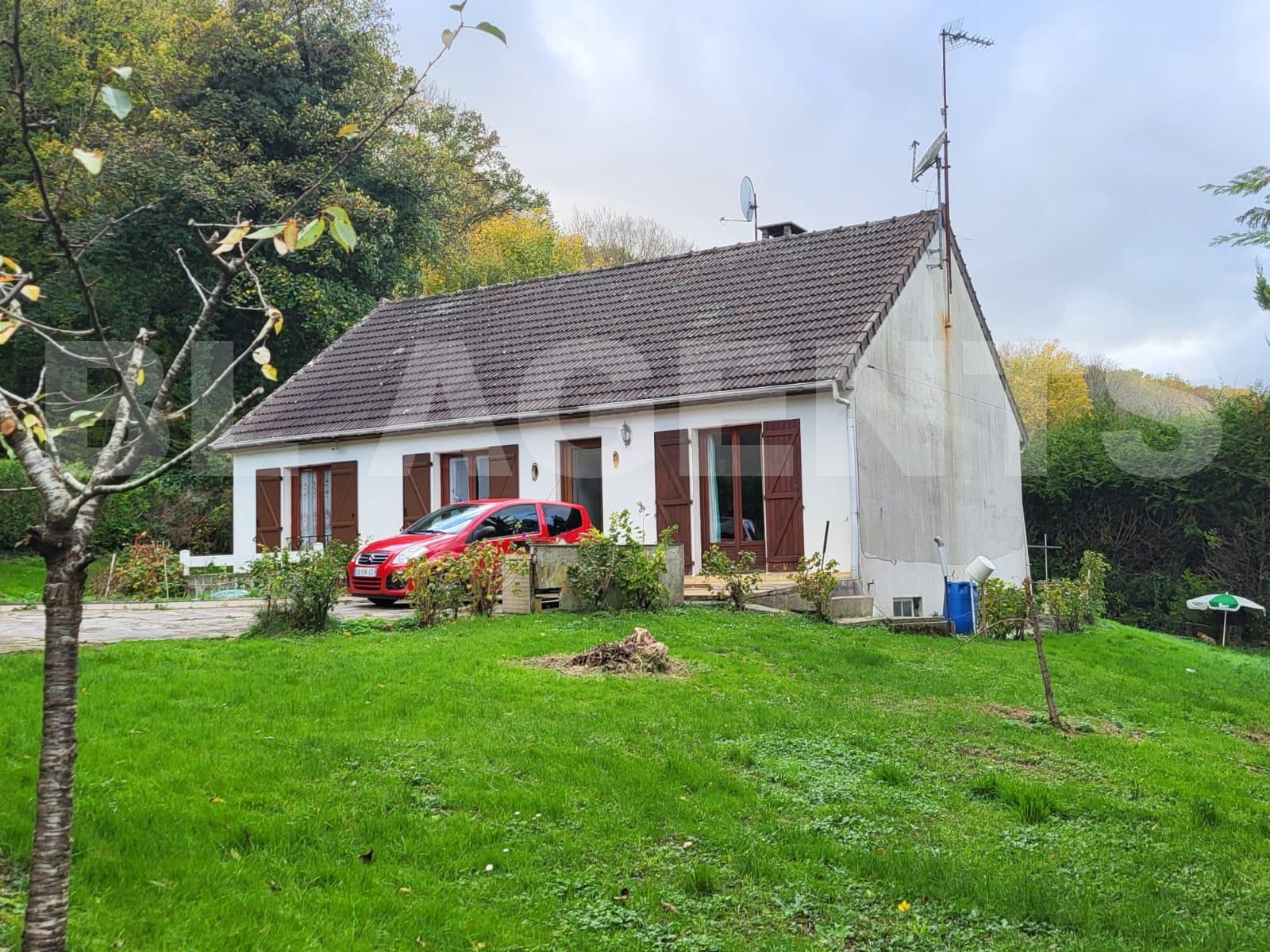 Maison traditionnelle 4 Pièce(s) SAINT-CYR-SUR-MORIN - Photo 1