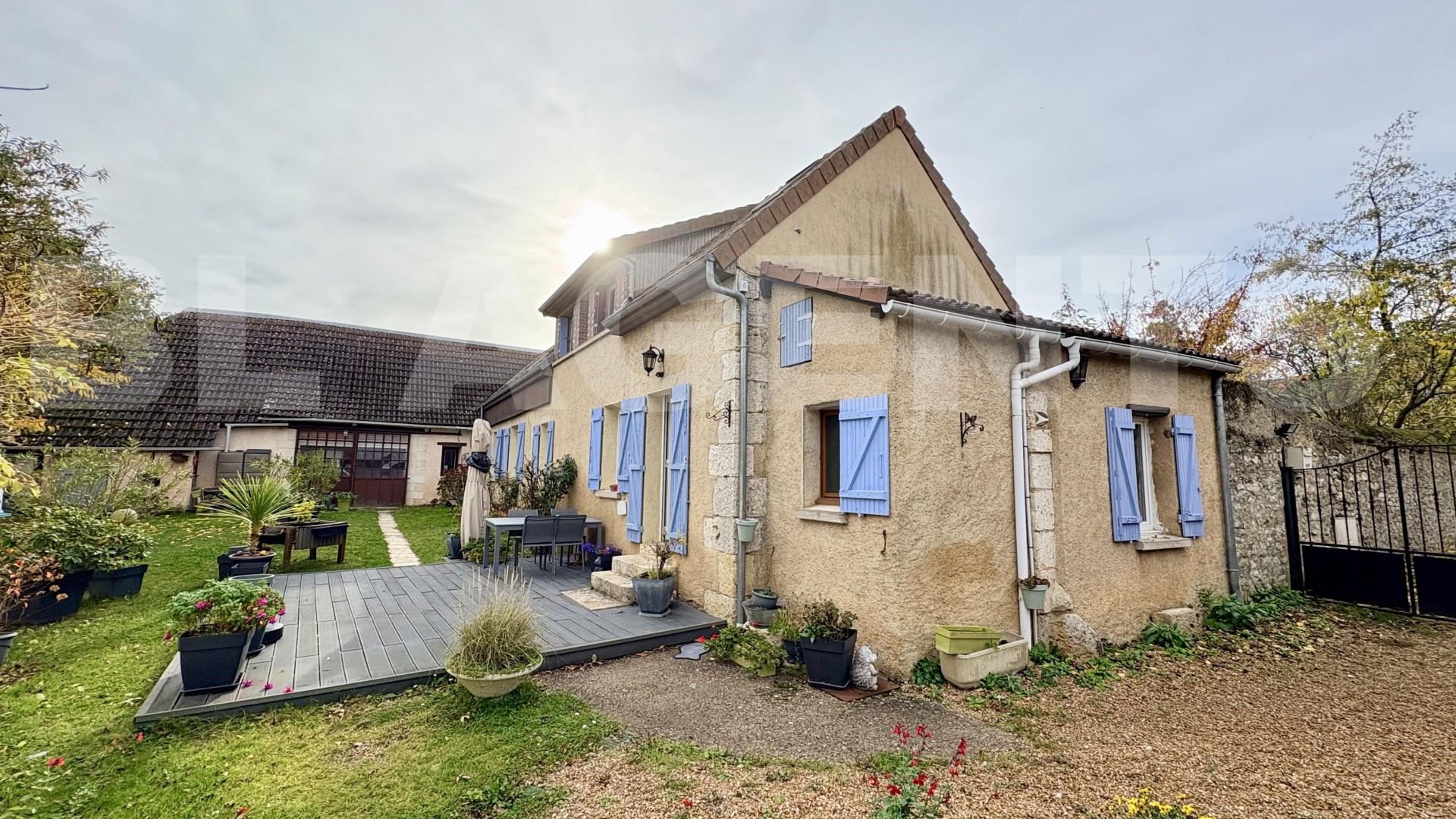 Maison longère 7 Pièce(s) DAMMARIE - Photo 1