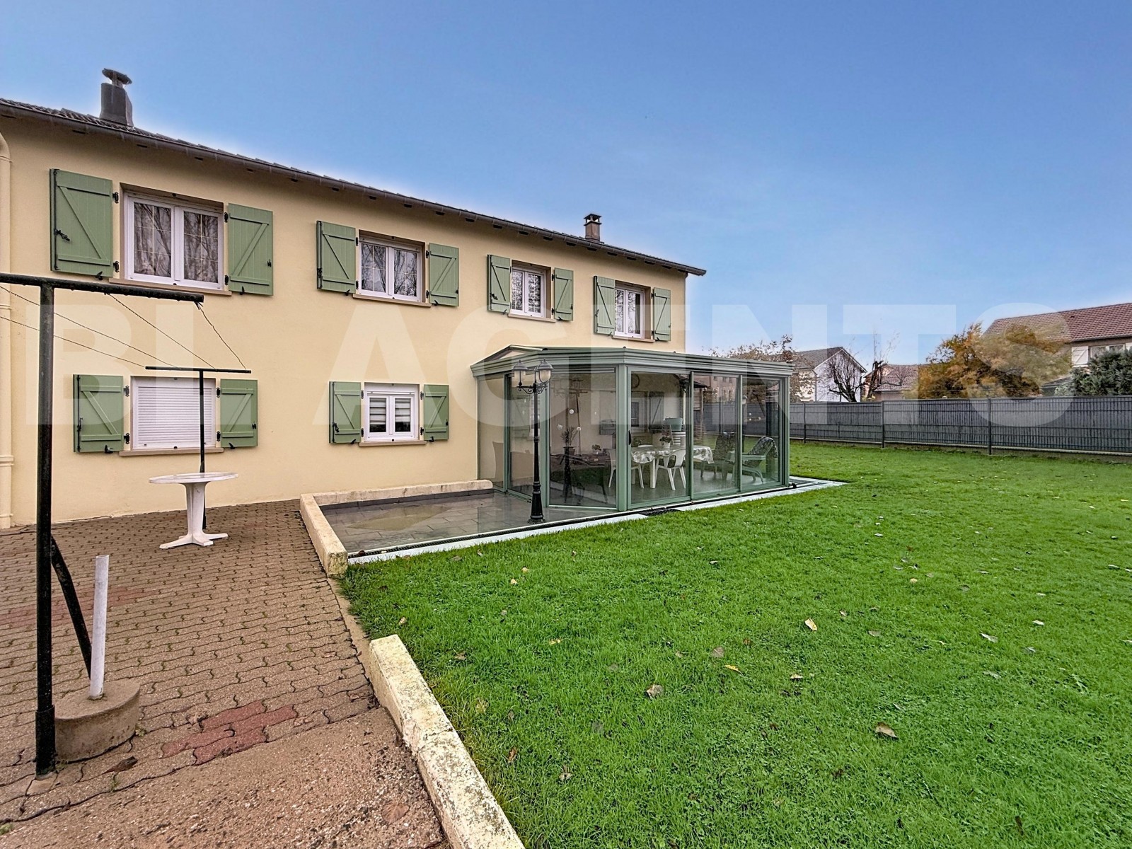 Maison contemporaine 9 Pièce(s) TRESSANGE - Photo 2
