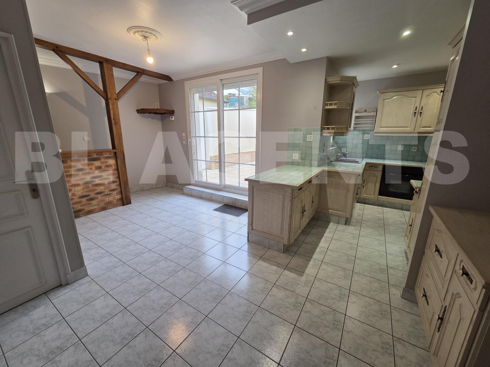 Maison 8 Pièce(s) COULANS-SUR-GEE - Photo 1