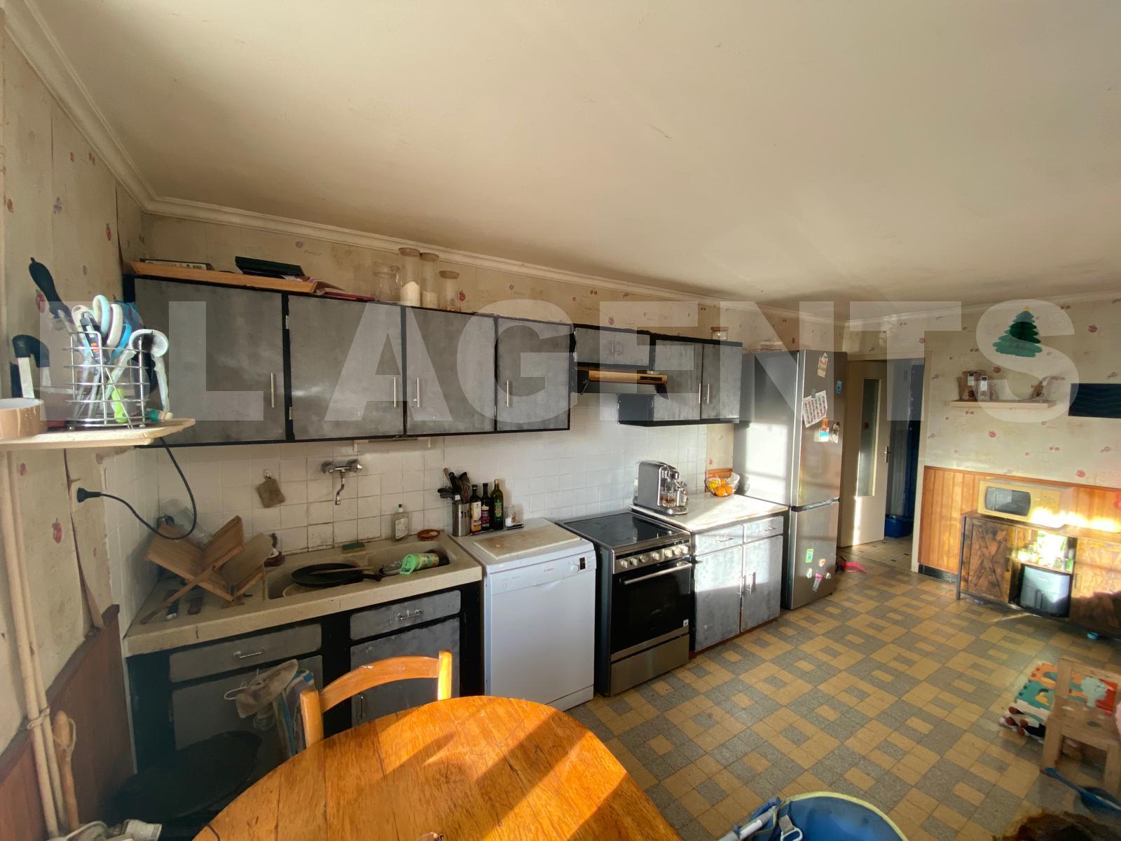 Maison longère 4 Pièce(s) YVRE-LE-POLIN - Photo 5
