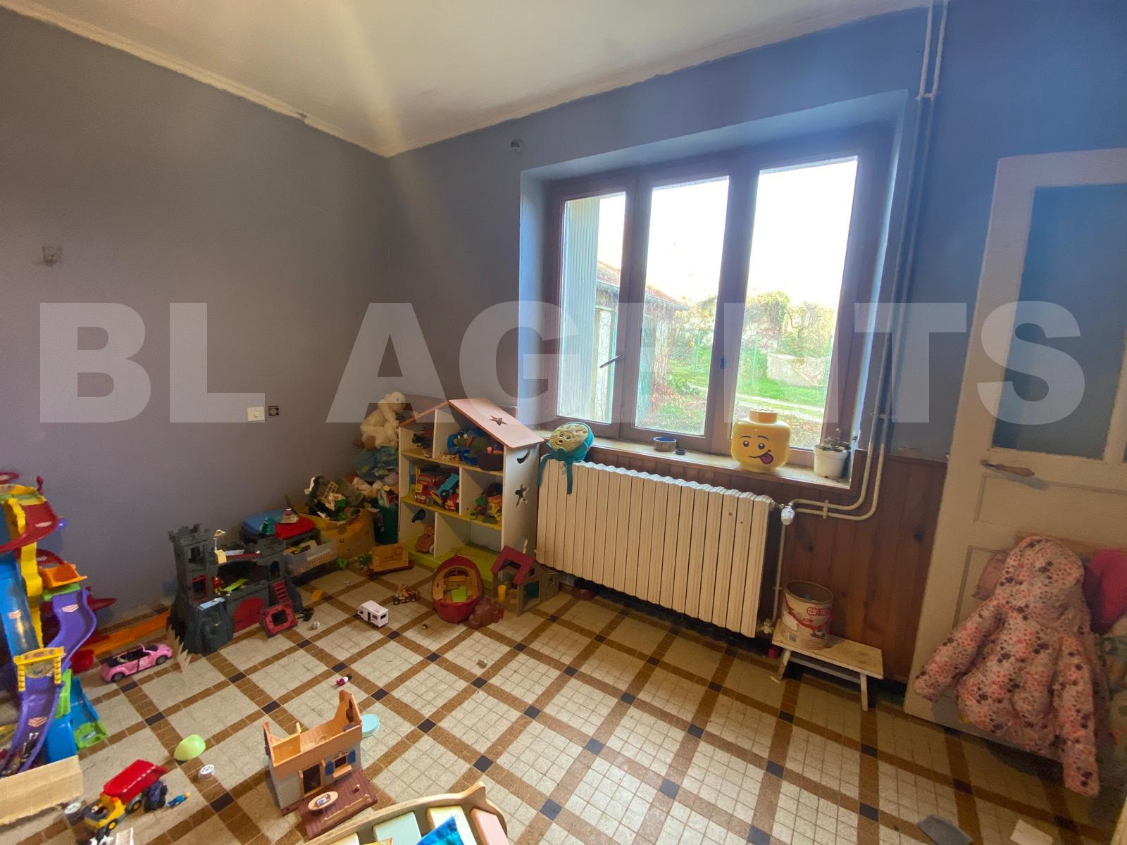 Maison longère 4 Pièce(s) YVRE-LE-POLIN - Photo 6