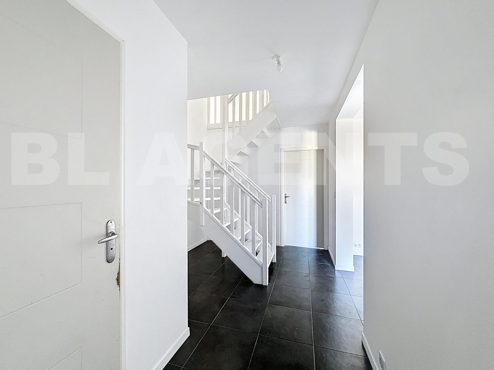 Maison 6 Pièce(s) HUSSIGNY-GODBRANGE - Photo 4
