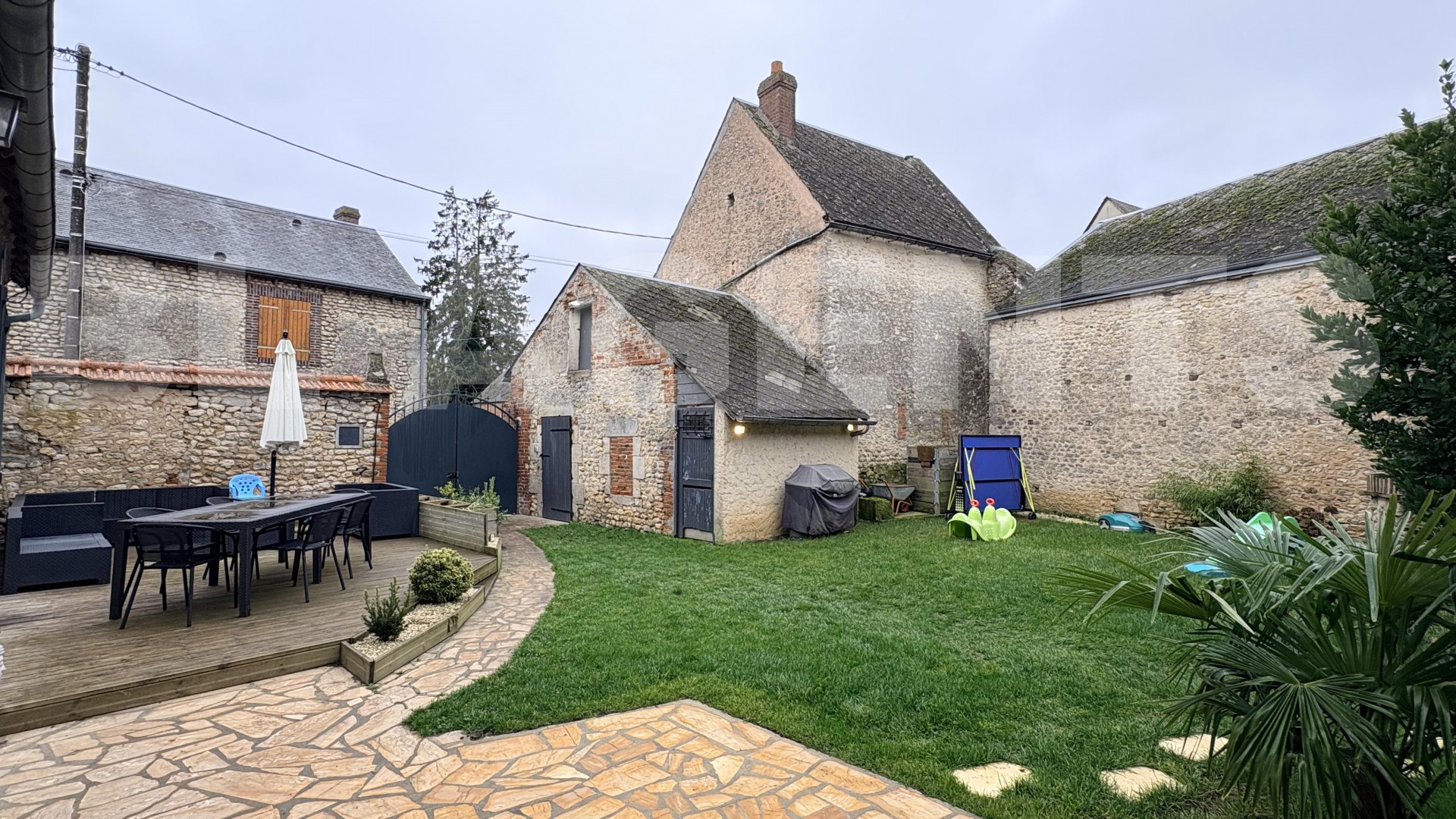 Maison 4 Pièce(s) VOVES - Photo 2