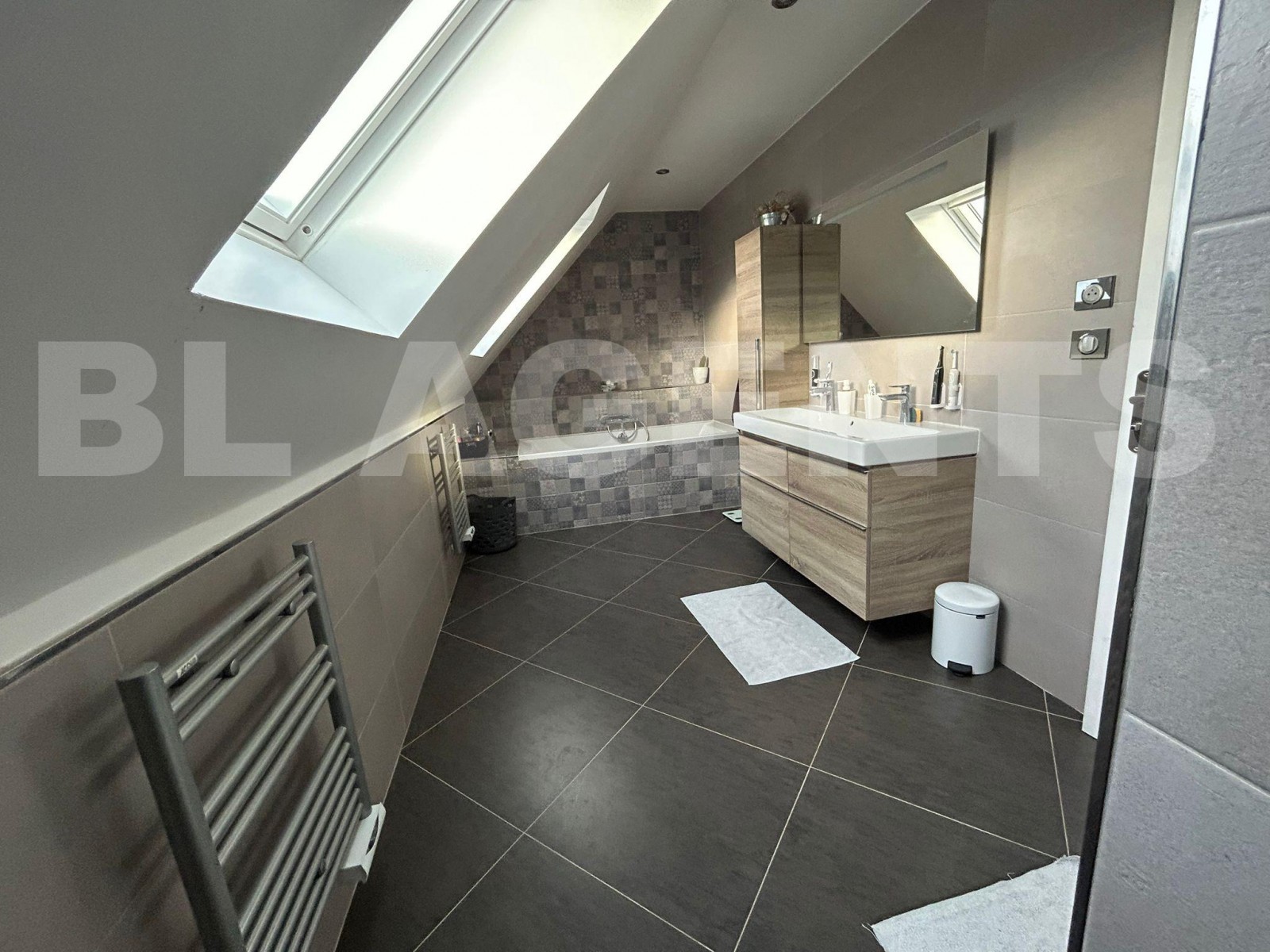Maison traditionnelle 5 Pièce(s) ARMENTIERES-EN-BRIE - Photo 9