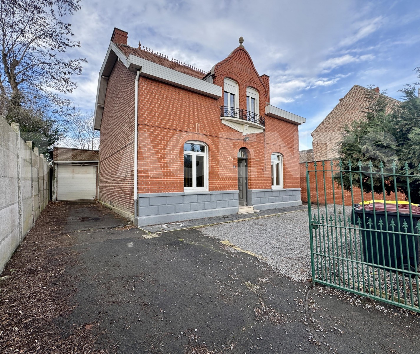 Maison de maître 5 Pièce(s) FOUQUIERES-LES-LENS - Photo 1