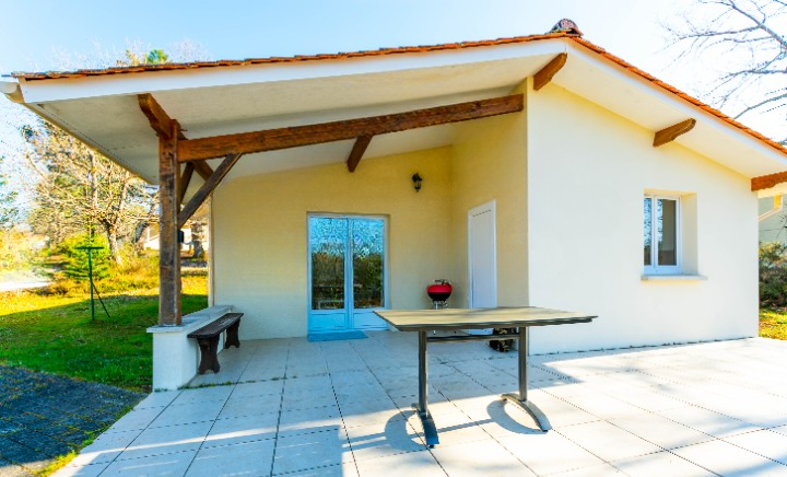 Maison 4 Pièce(s) BROSSAC - Photo 1