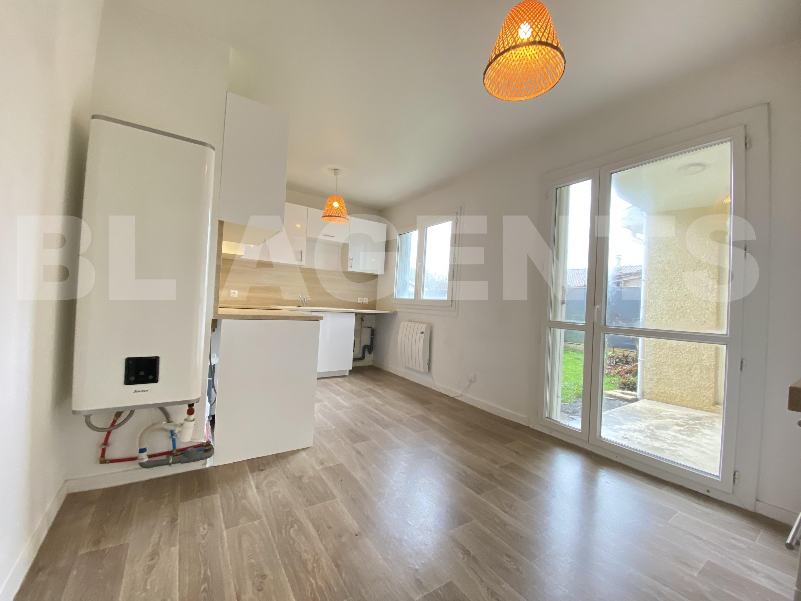 Maison 3 Pièce(s) SAINT-SEURIN-DE-CURSAC - Photo 6