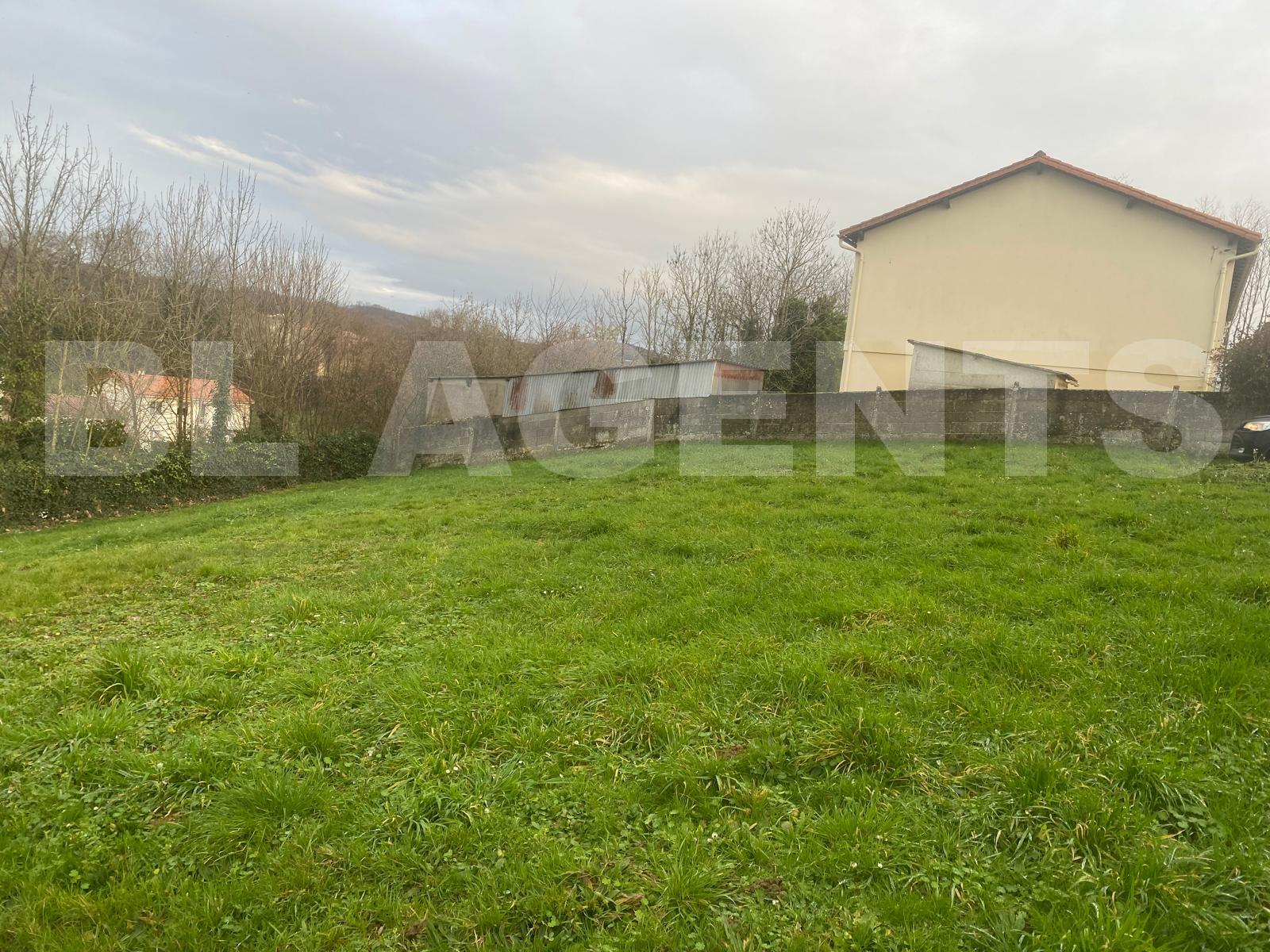 Terrain  POUZAUGES - Photo 1