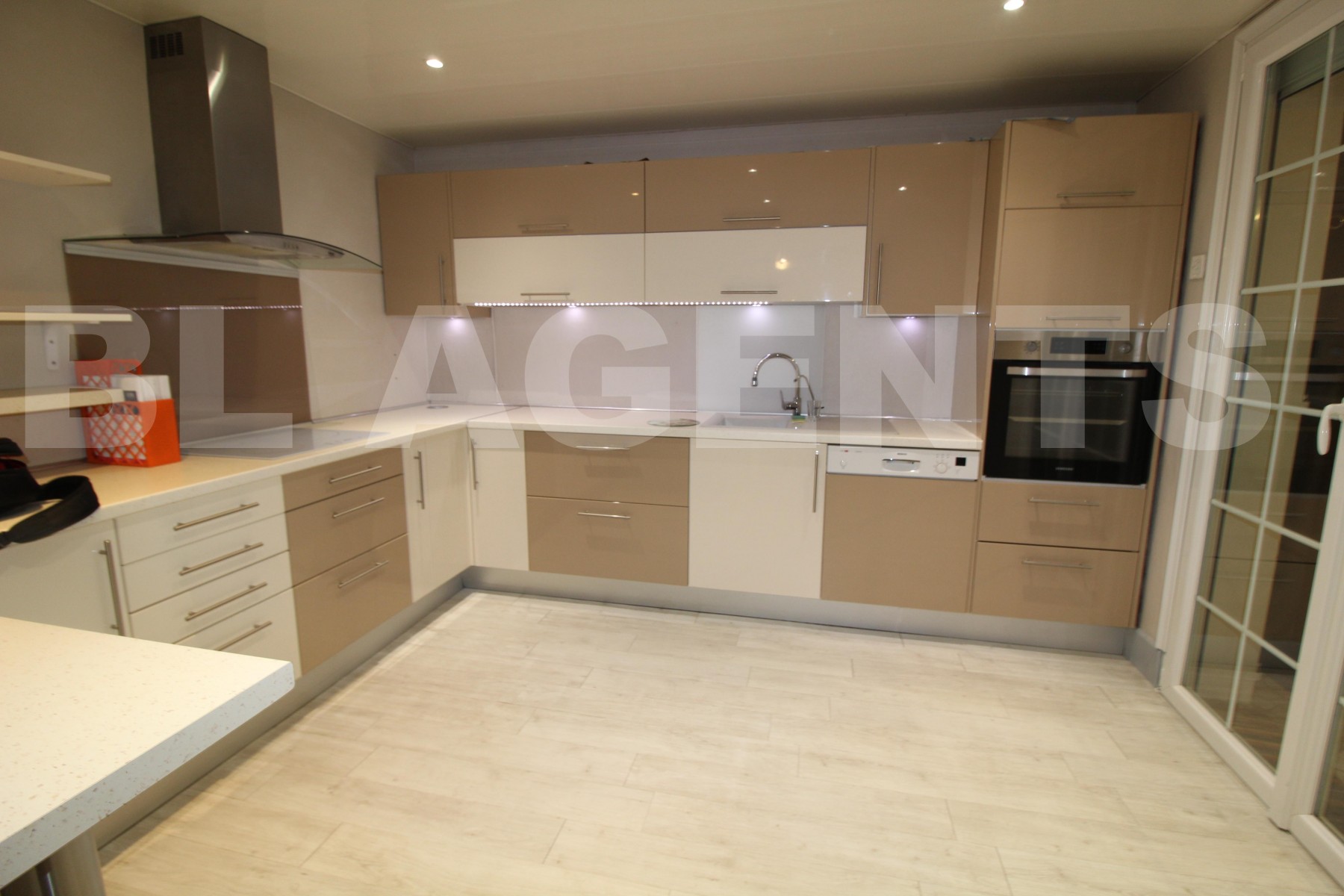 Maison 6 Pièce(s) SERRIS - Photo 2