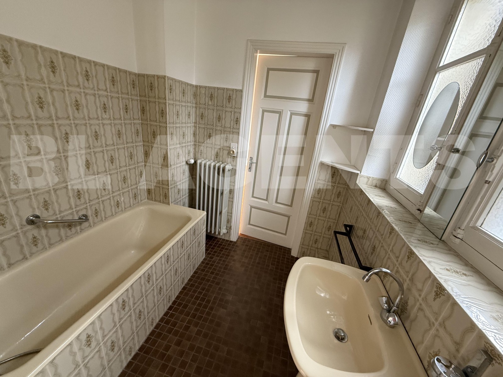 Maison traditionnelle 9 Pièce(s) AUSSILLON - Photo 9