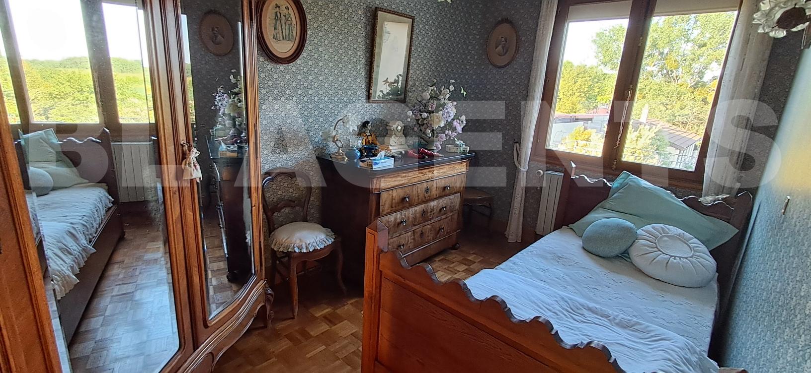 Maison 7 Pièce(s) VIVIER-AU-COURT - Photo 5