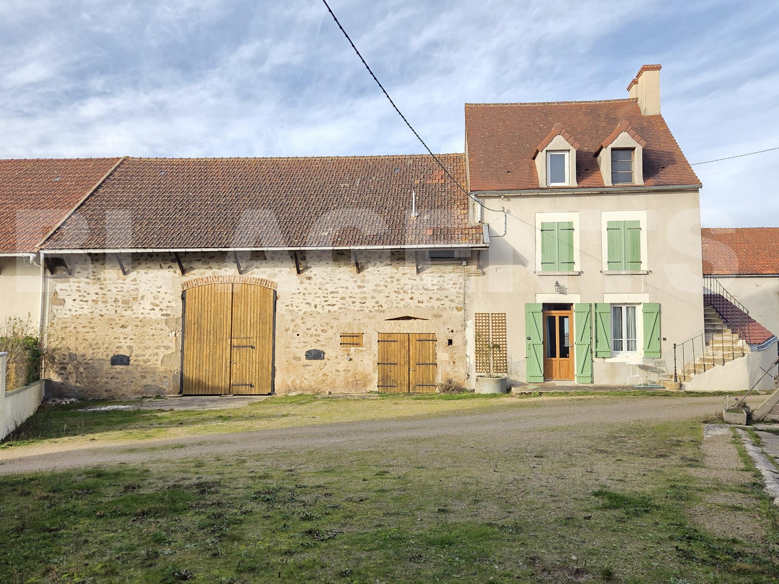 Maison 5 Pièce(s) SAINT-BRANCHER - Photo 1